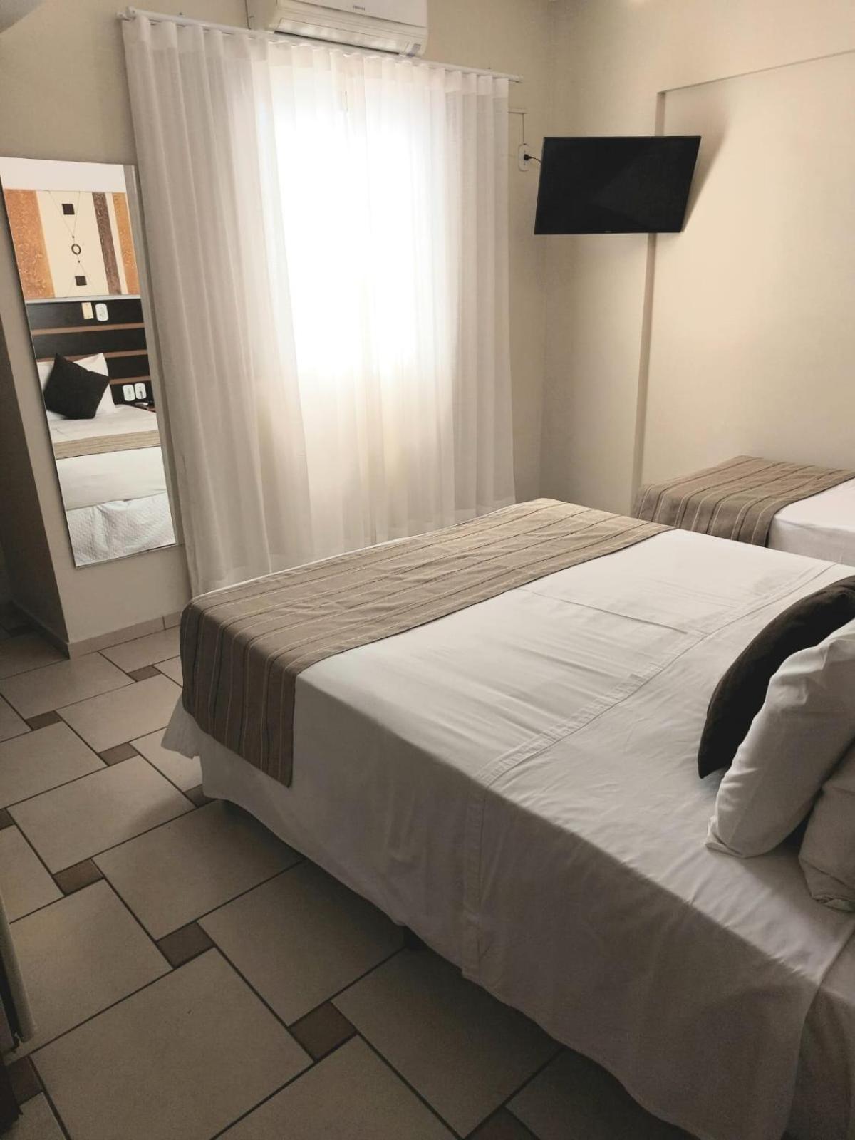 Hotel Ferraz Пузу Алегре Екстериор снимка