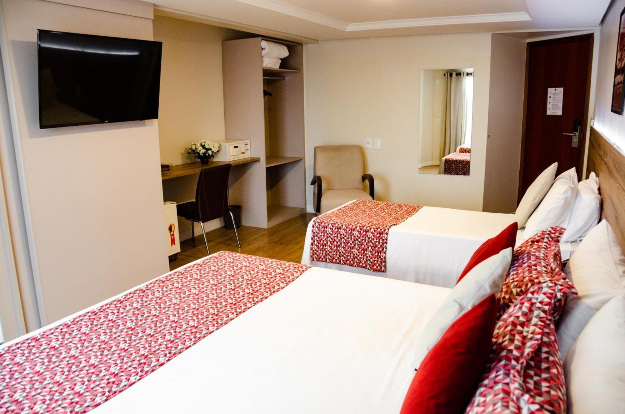 Hotel Ferraz Пузу Алегре Екстериор снимка