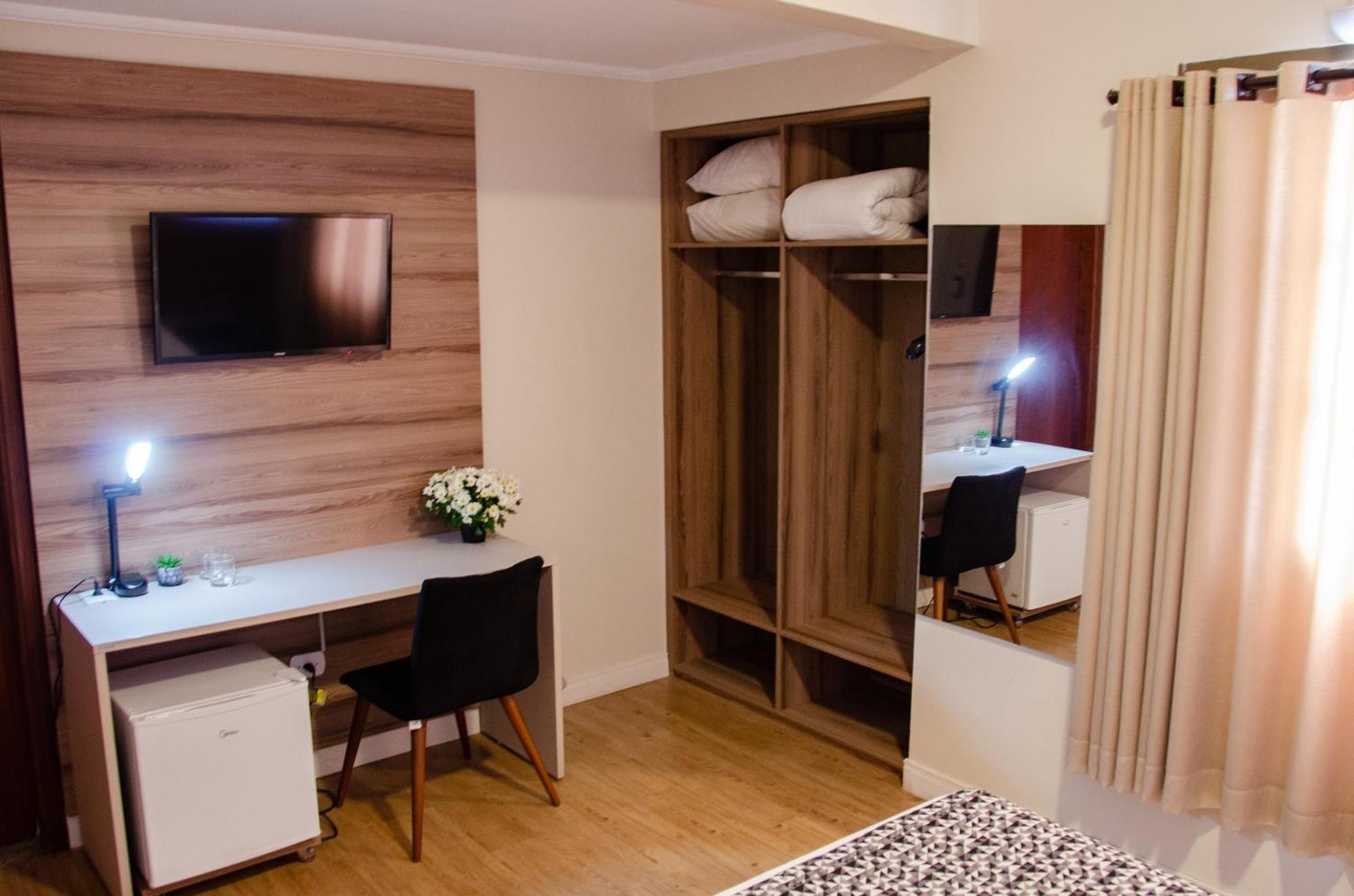 Hotel Ferraz Пузу Алегре Екстериор снимка