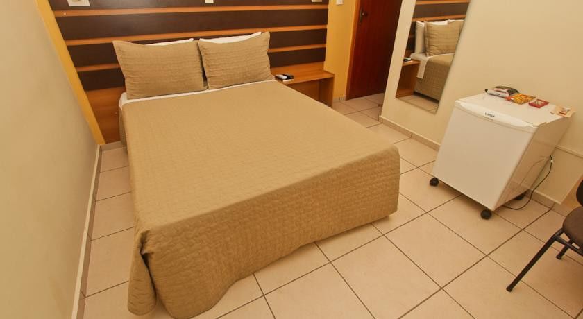 Hotel Ferraz Пузу Алегре Екстериор снимка