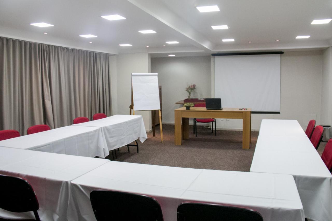 Hotel Ferraz Пузу Алегре Екстериор снимка
